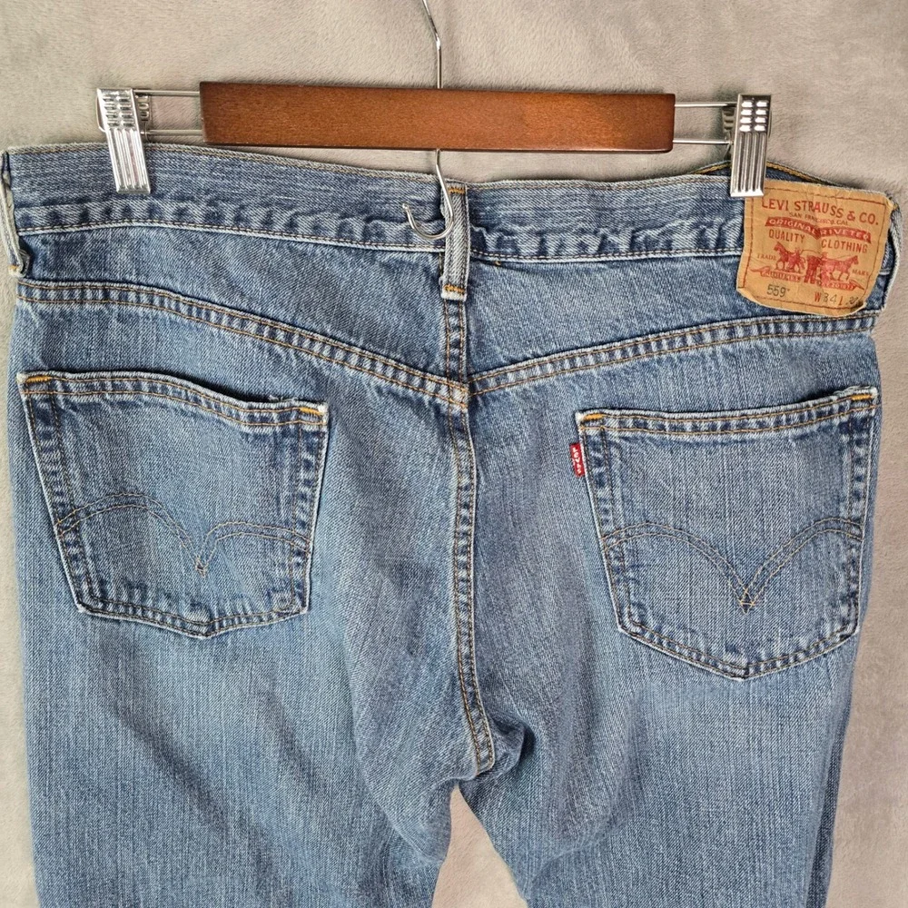 Vintage Levis 559 Relaxed Straight Jeans Mens 36x30 Medium Wash Blue Denim Y2K